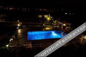 Royal Cove Hotel Jennings Kültér fotó